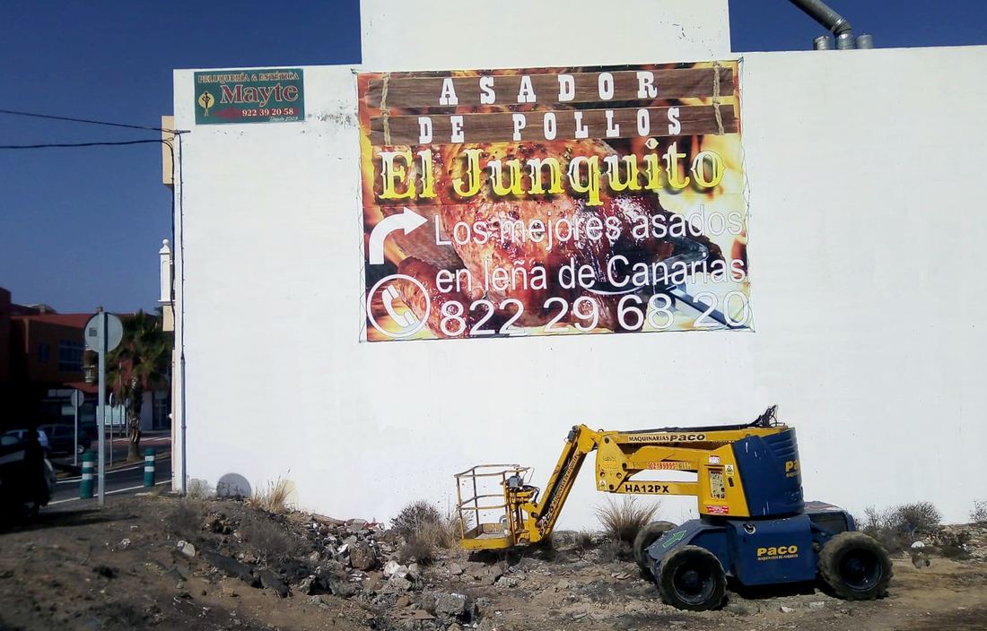Mural de gran formato del asador El Junquito